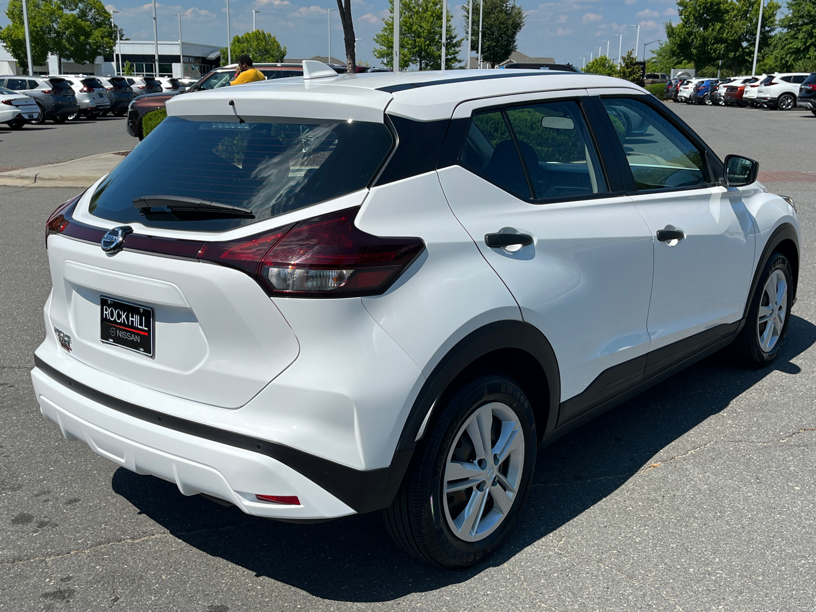 2021 Nissan Kicks S 10