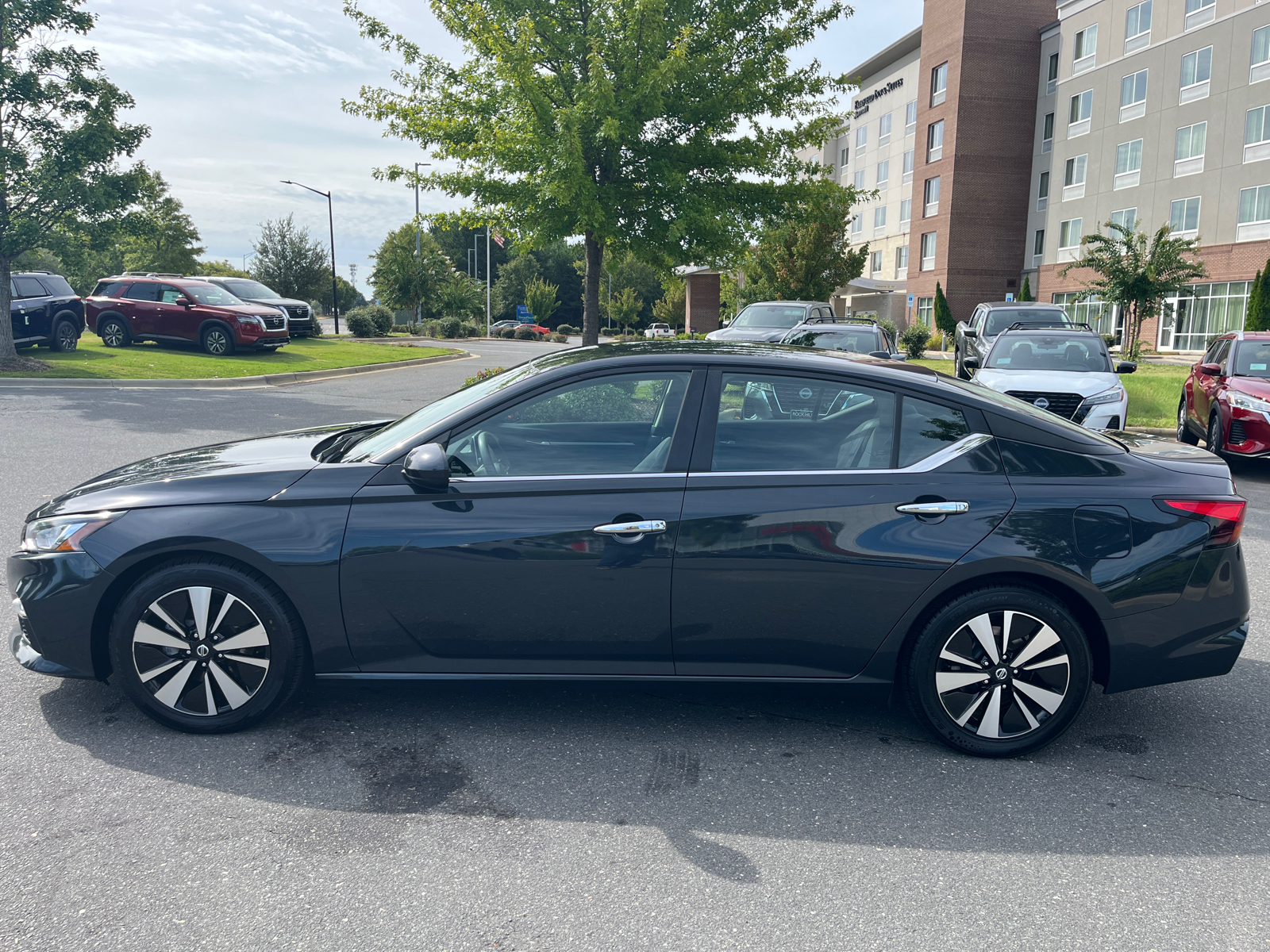 2021 Nissan Altima 2.5 SV 5