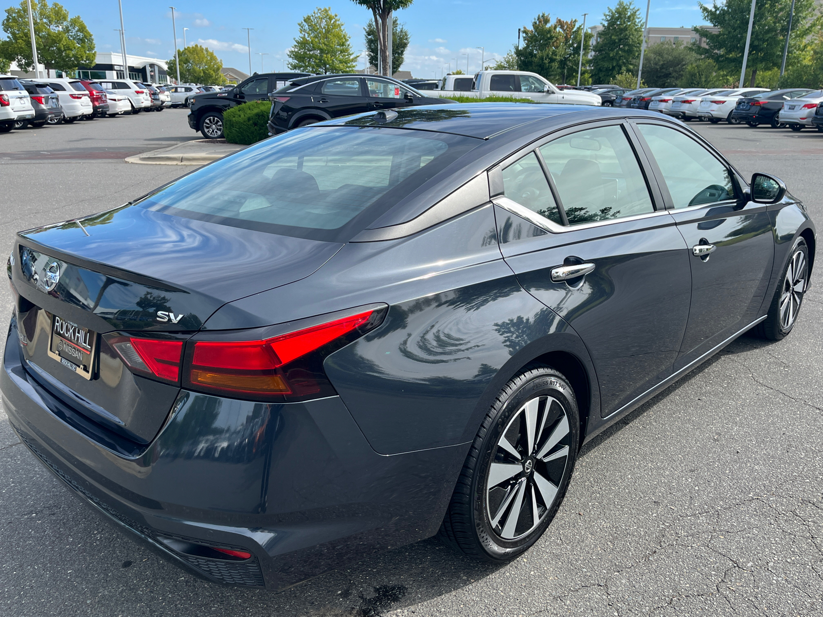 2021 Nissan Altima 2.5 SV 10