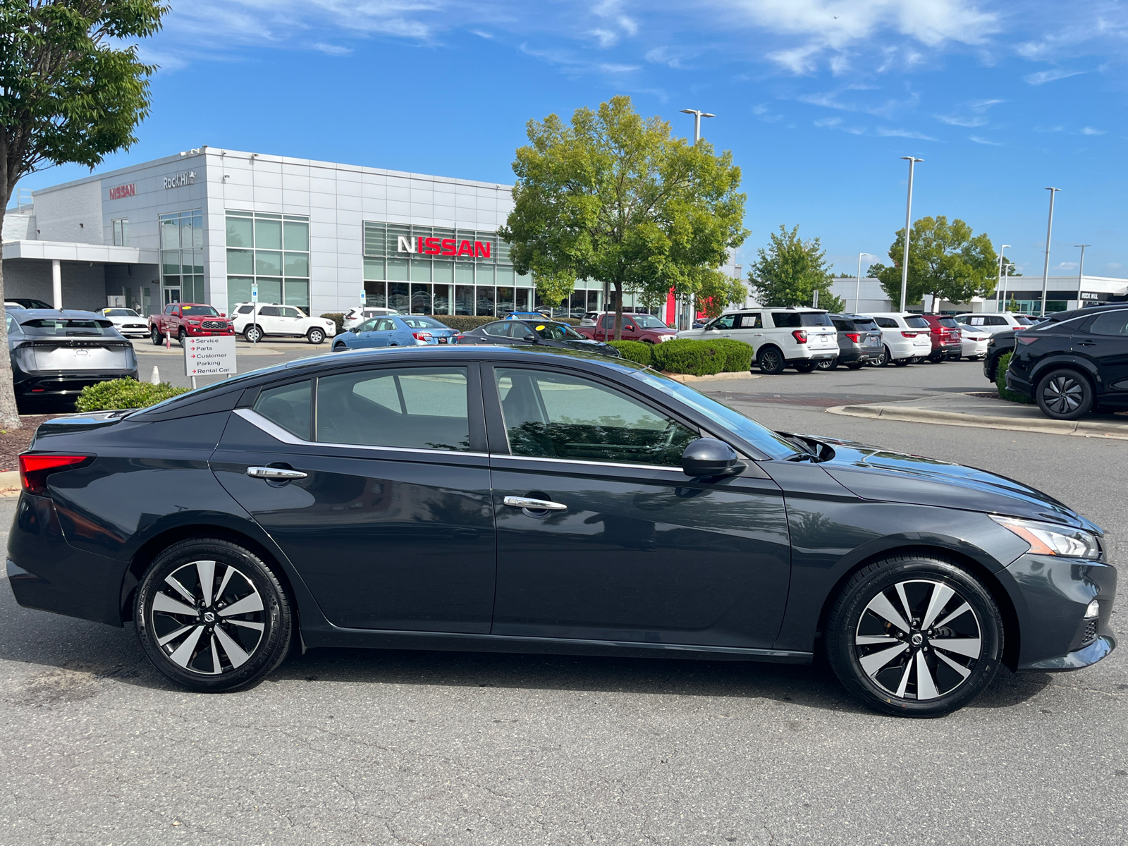 2021 Nissan Altima 2.5 SV 11