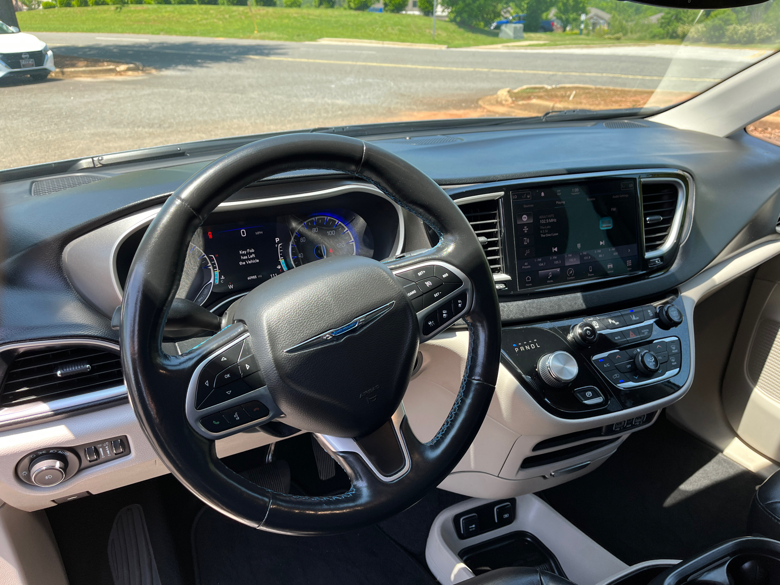 2021 Chrysler Pacifica Touring L 18