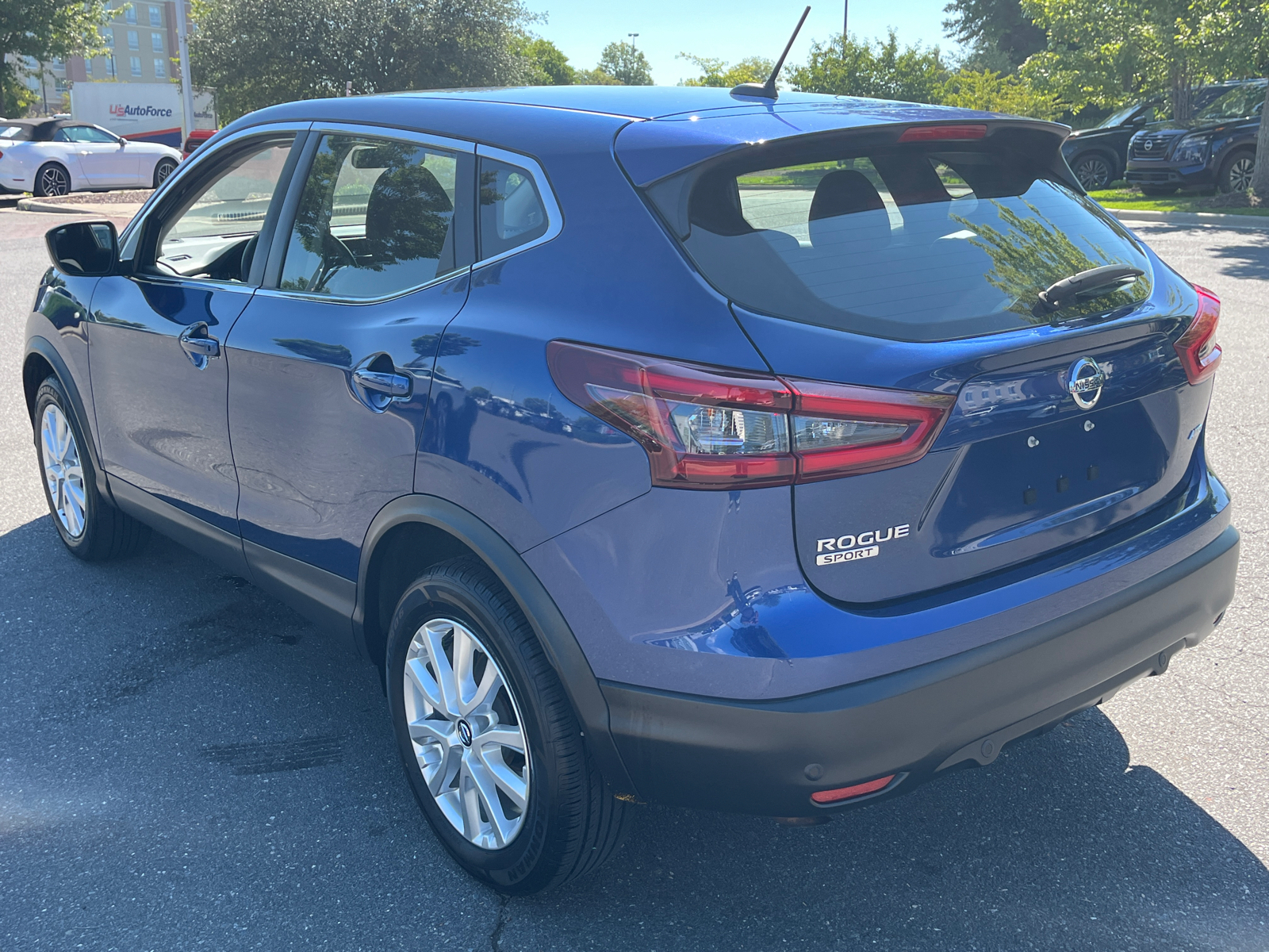 2021 Nissan Rogue Sport S 7