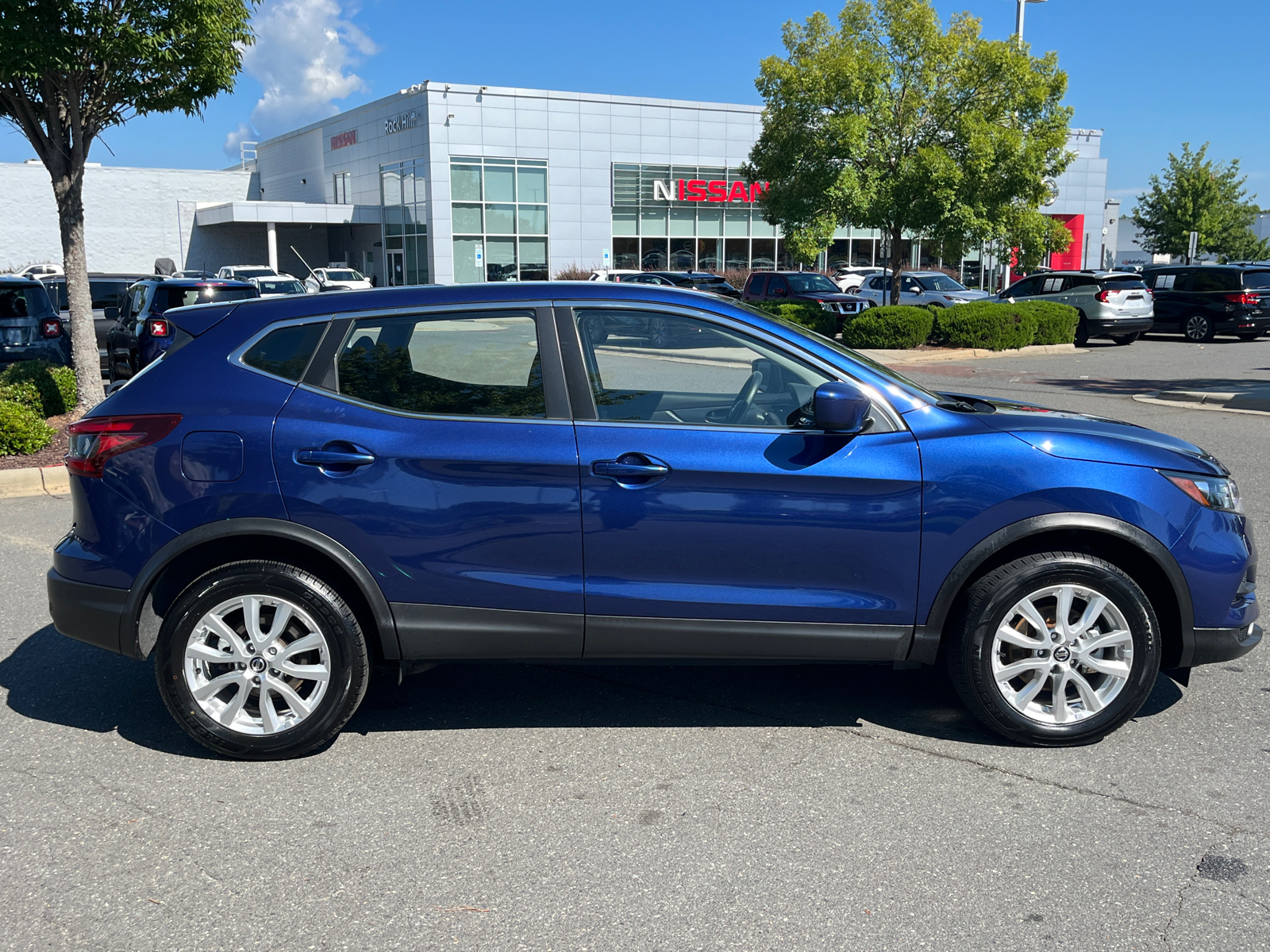 2021 Nissan Rogue Sport S 11