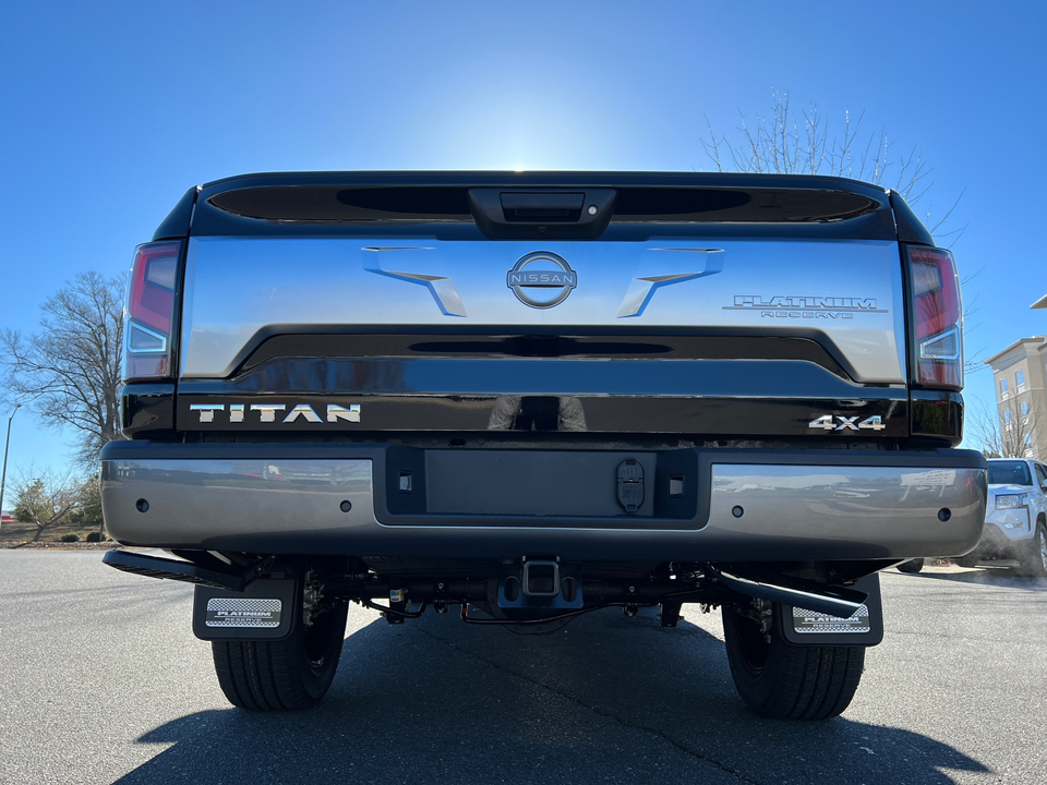 2024 Nissan Titan Platinum Reserve 8