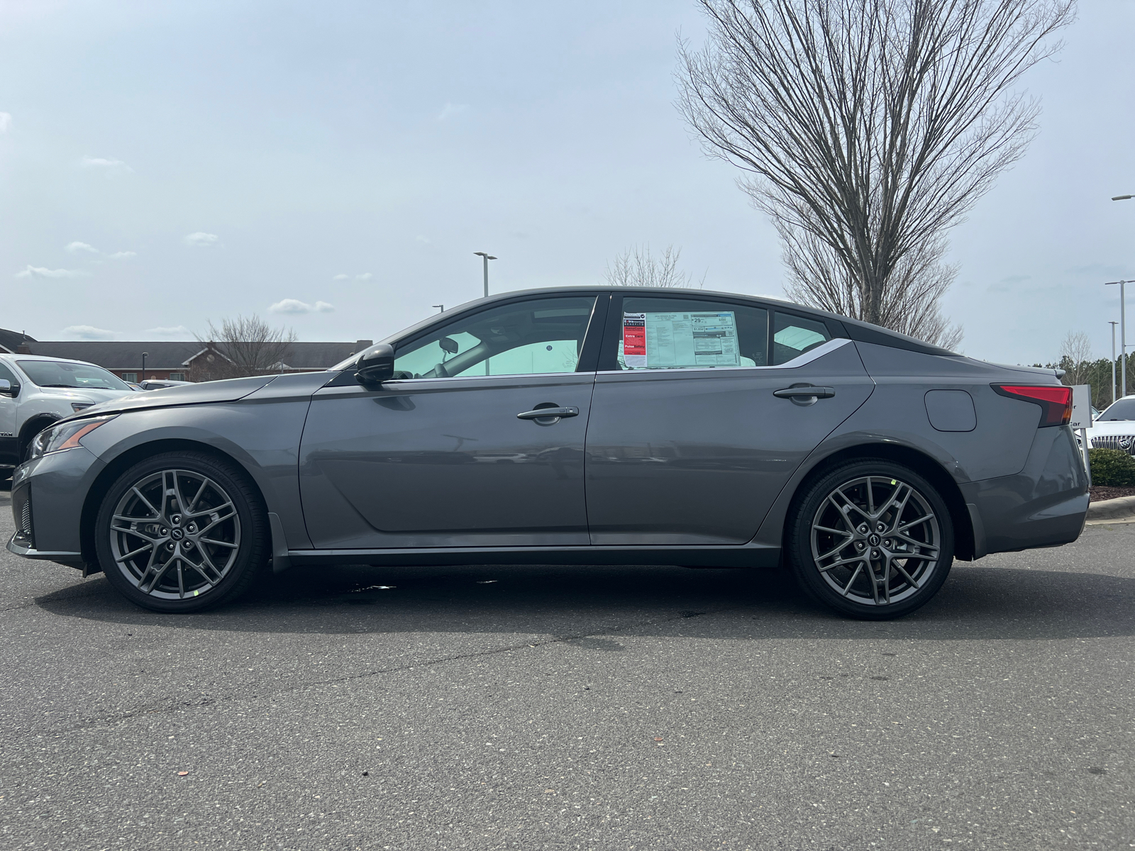 2024 Nissan Altima 2.0 SR 5