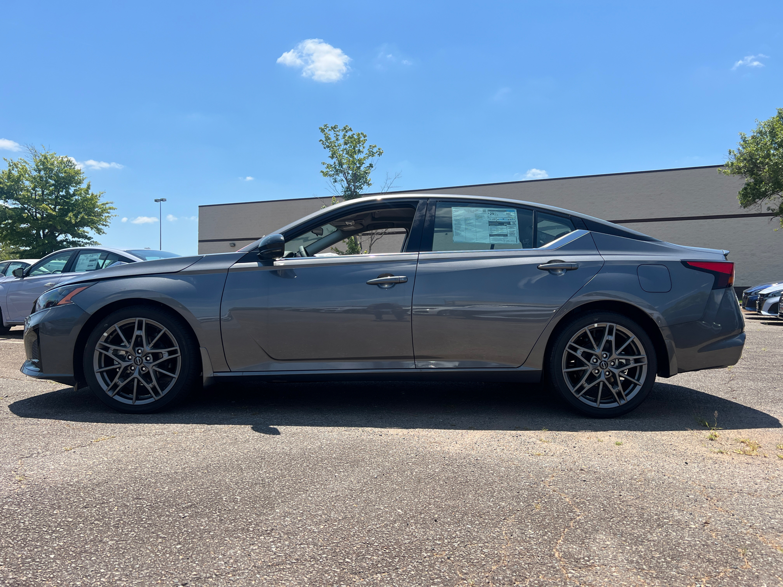 2024 Nissan Altima 2.0 SR 5