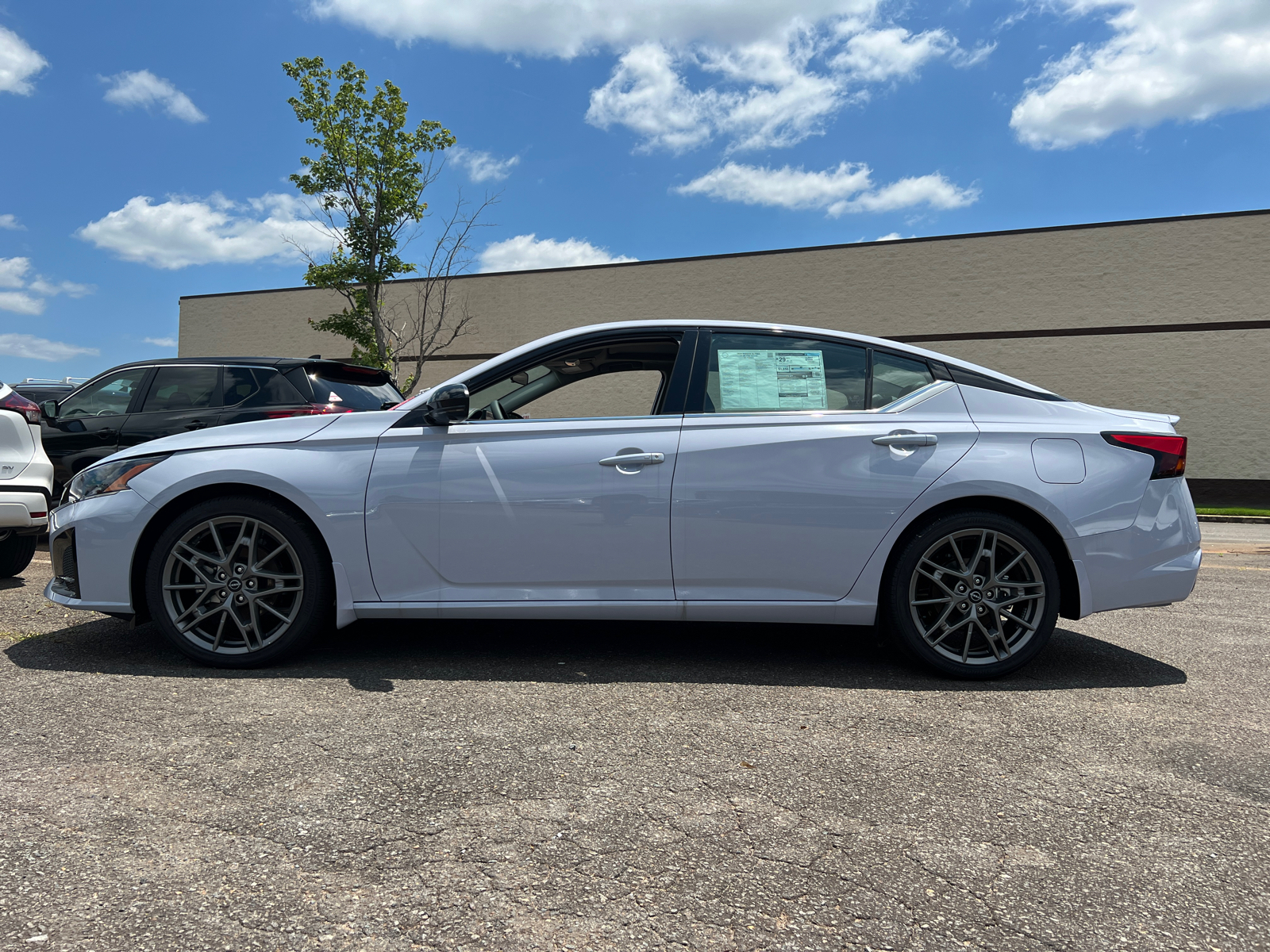 2024 Nissan Altima 2.0 SR 5