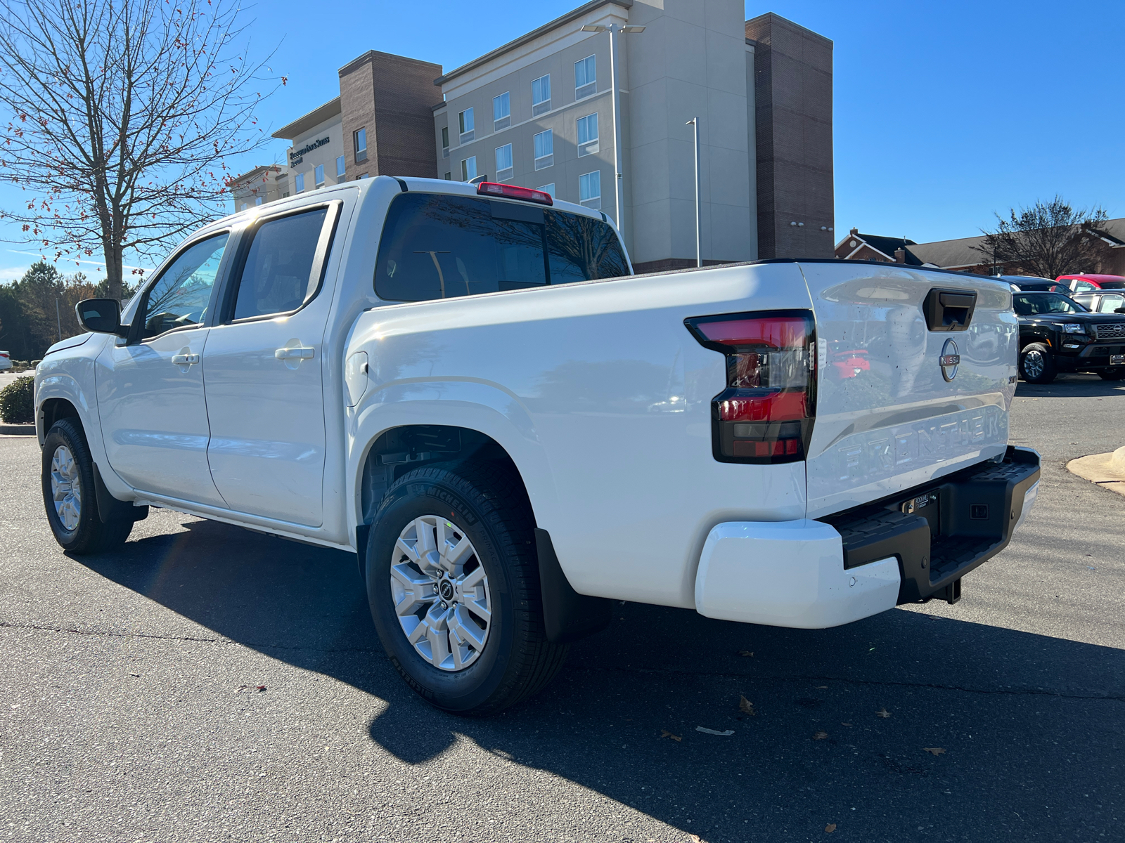 2024 Nissan Frontier SV 7