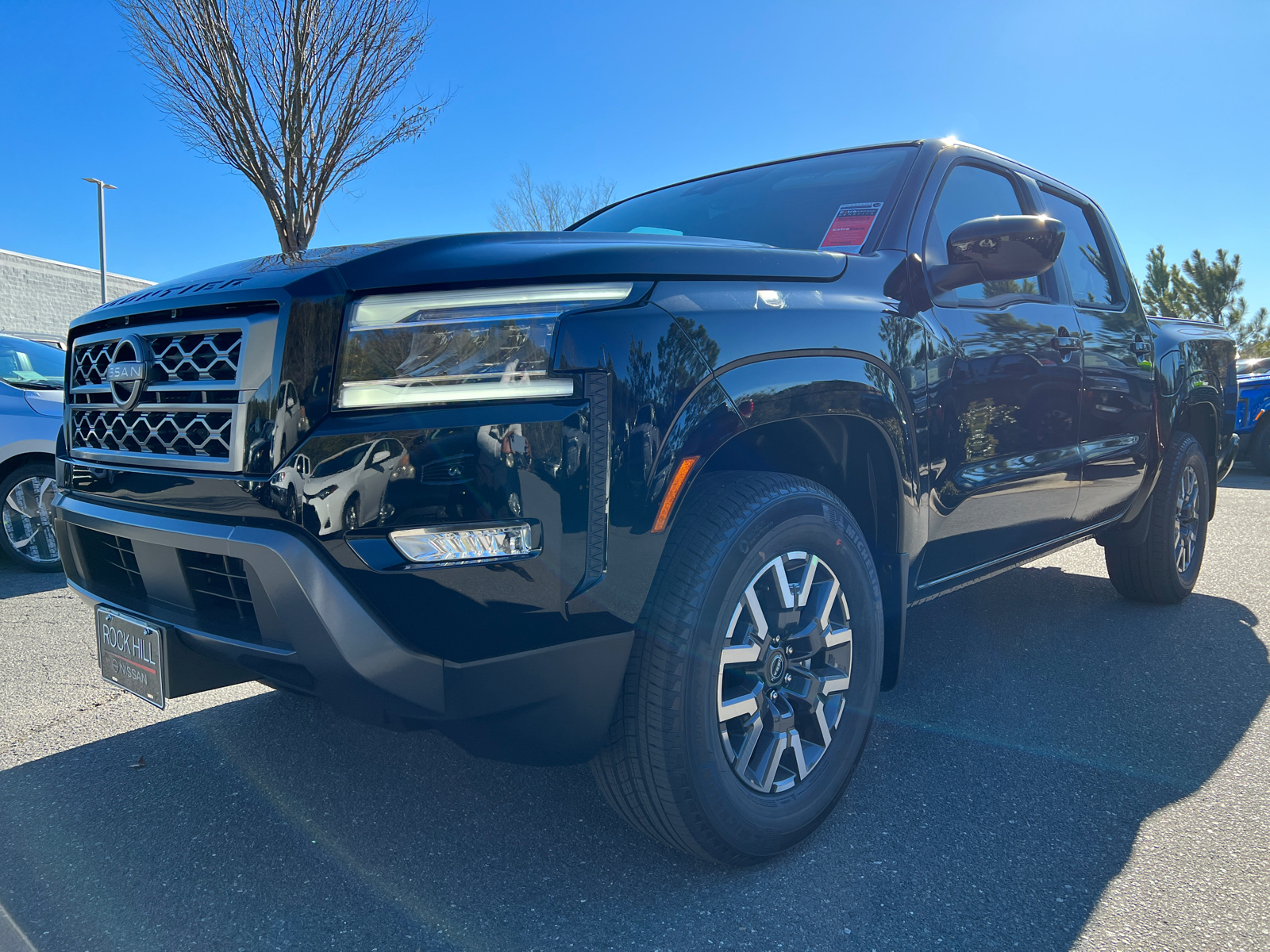 2024 Nissan Frontier SL 4