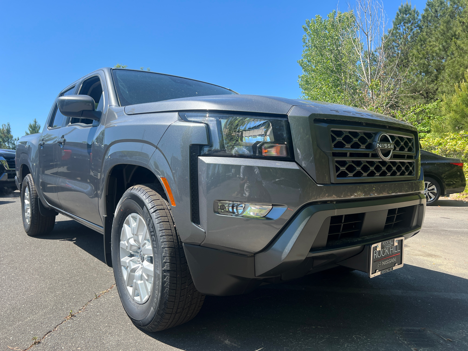 2024 Nissan Frontier SV 1