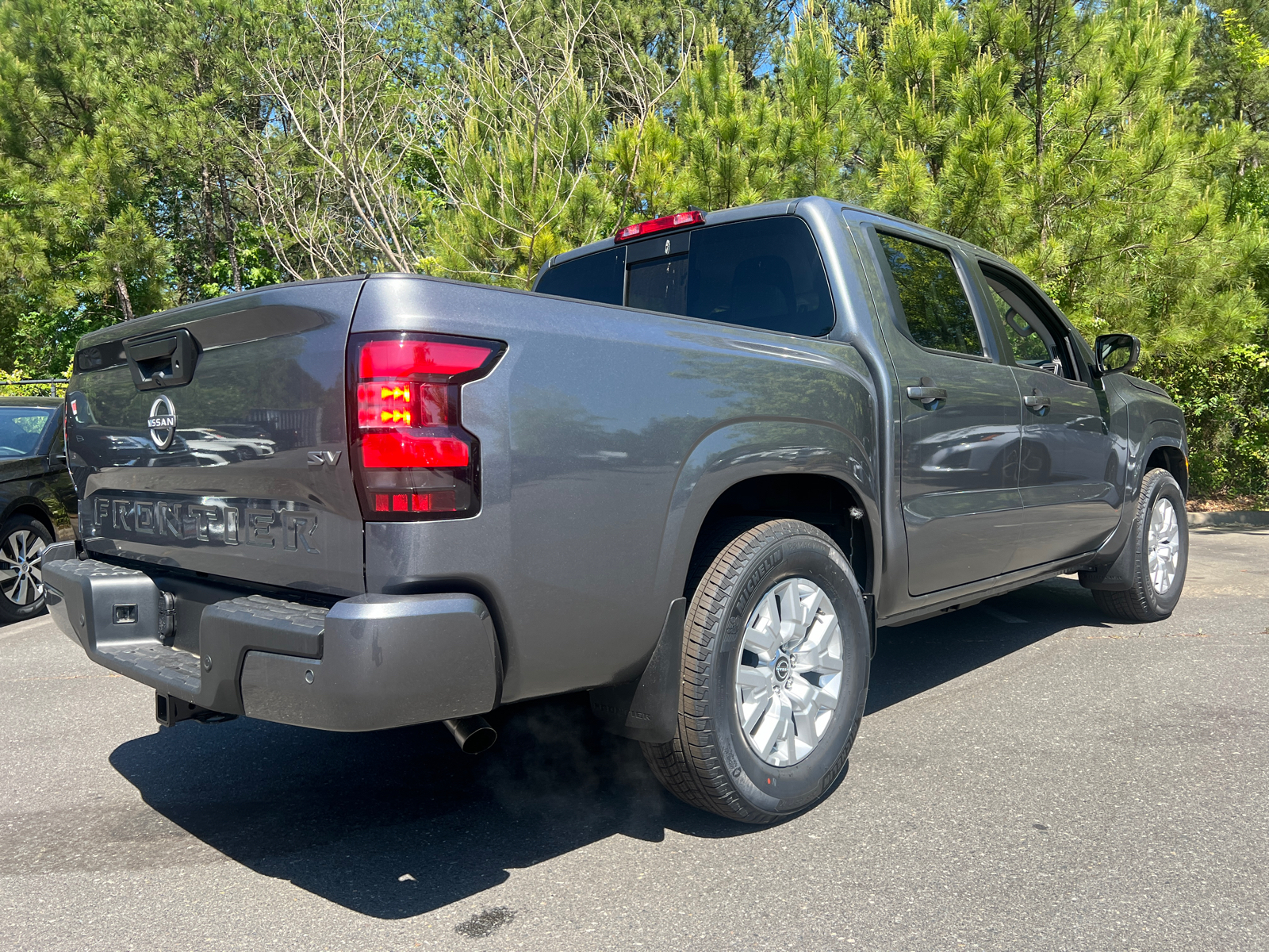 2024 Nissan Frontier SV 10