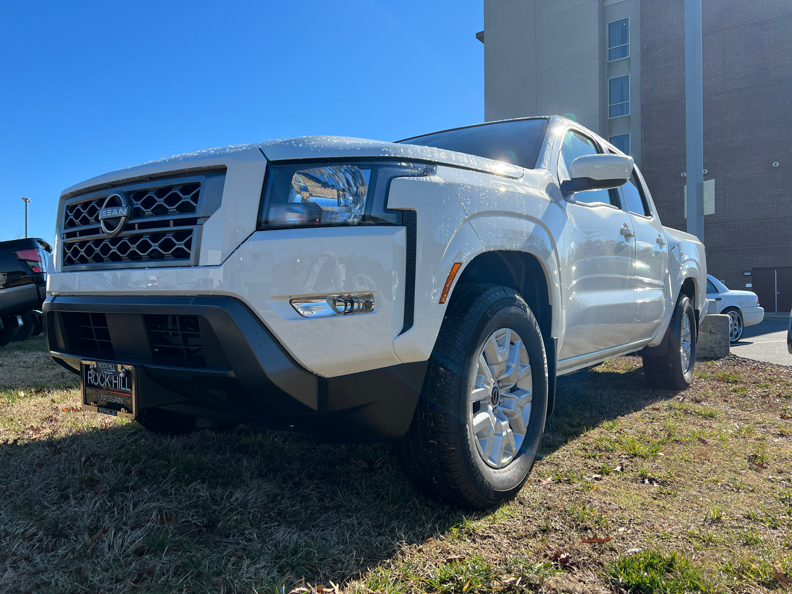 2024 Nissan Frontier SV 4