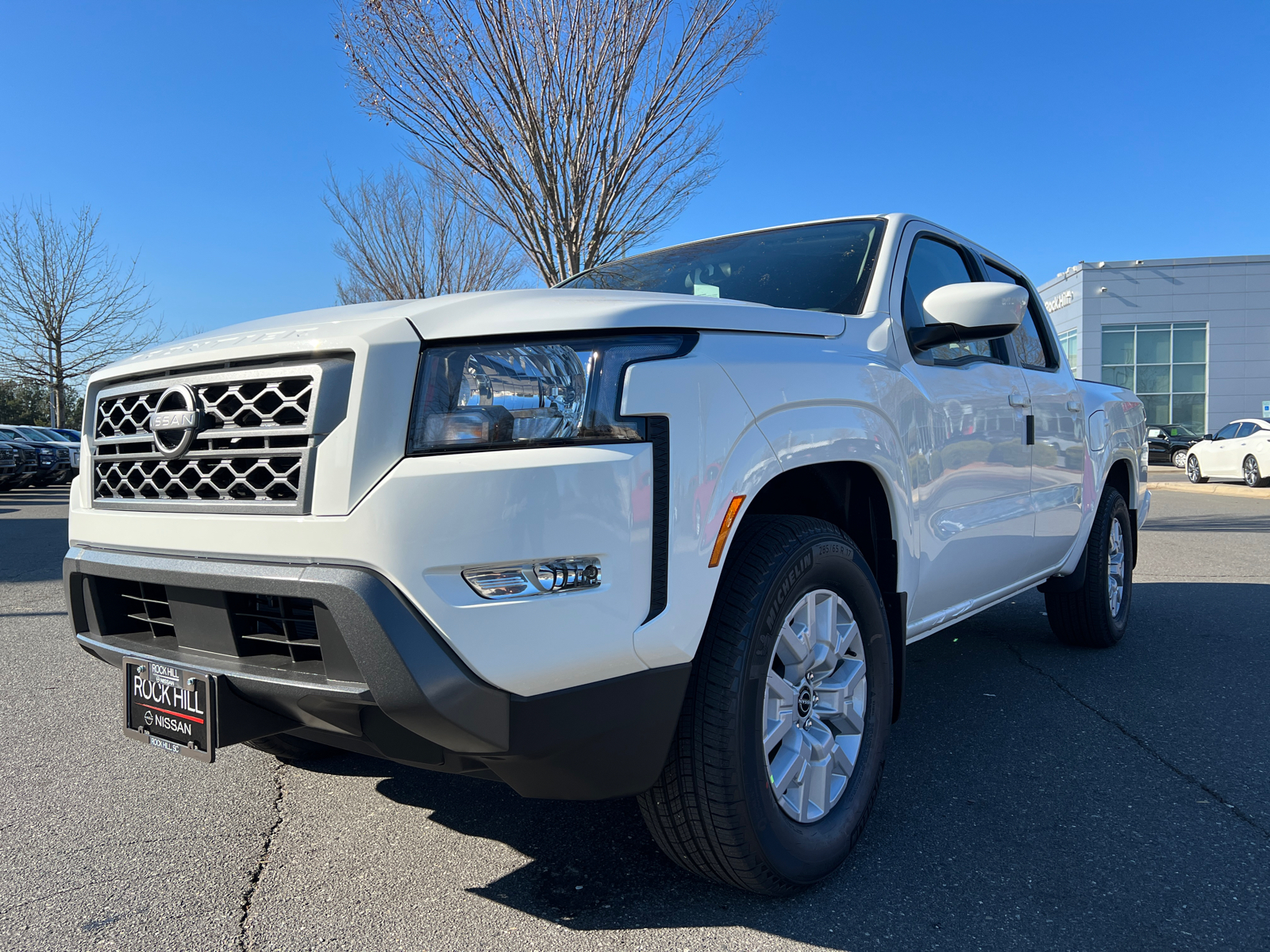 2024 Nissan Frontier SV 4