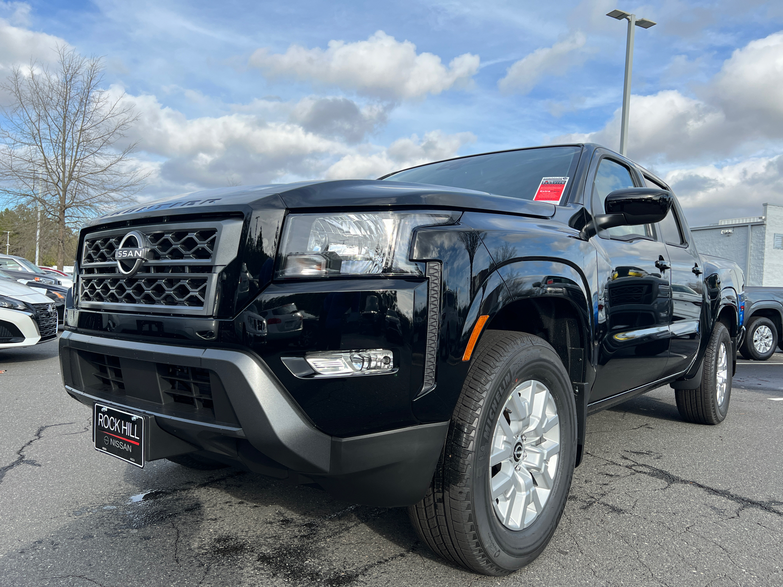 2024 Nissan Frontier SV 4