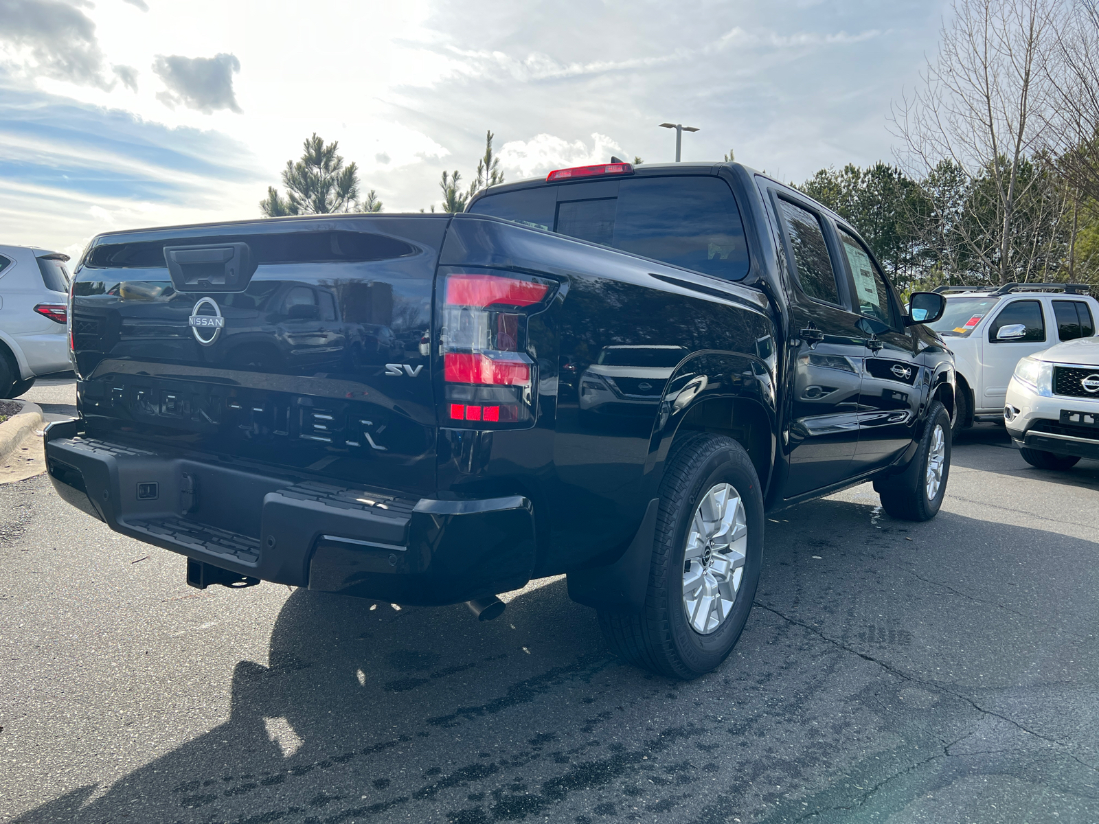 2024 Nissan Frontier SV 10