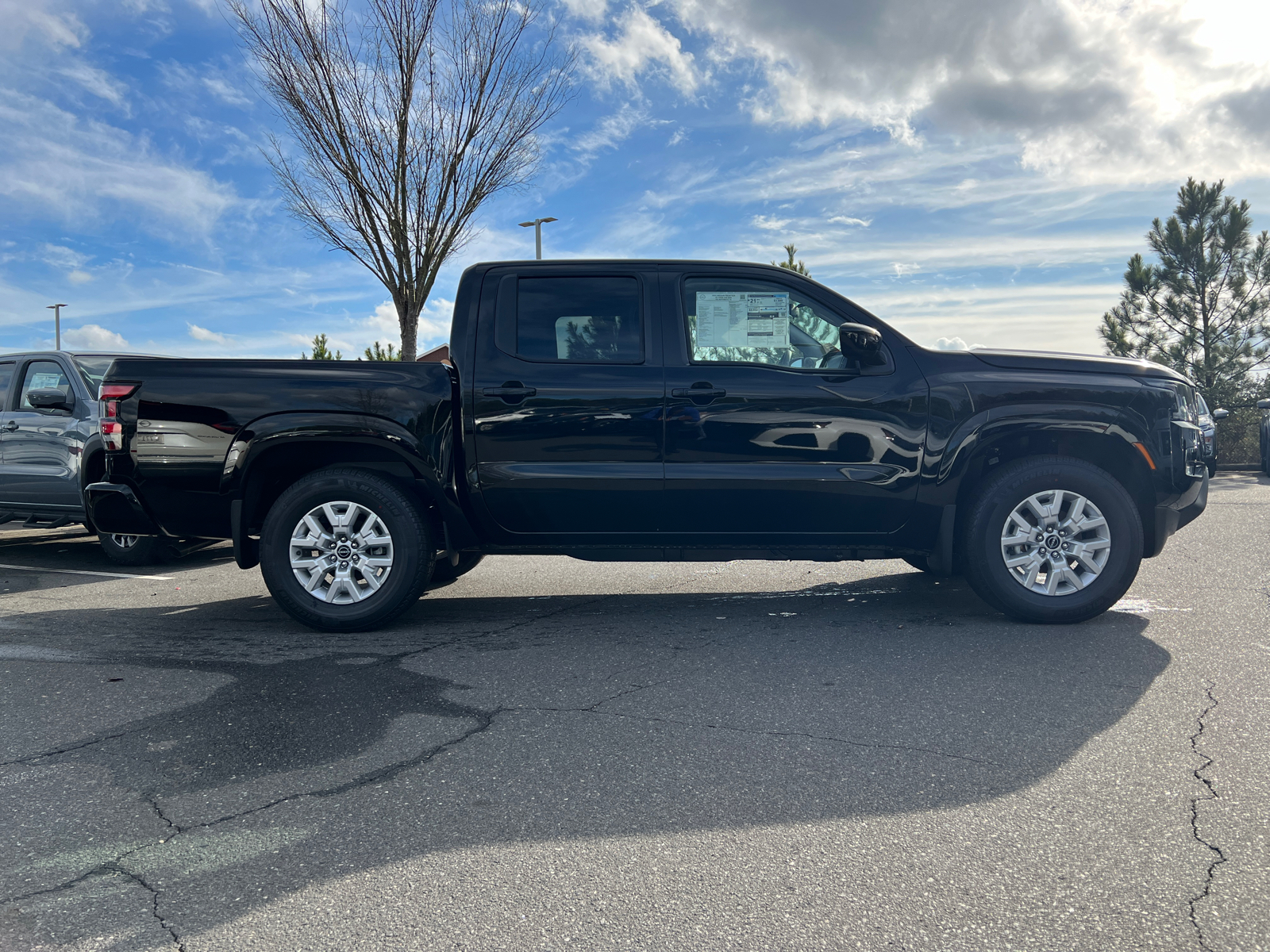 2024 Nissan Frontier SV 11