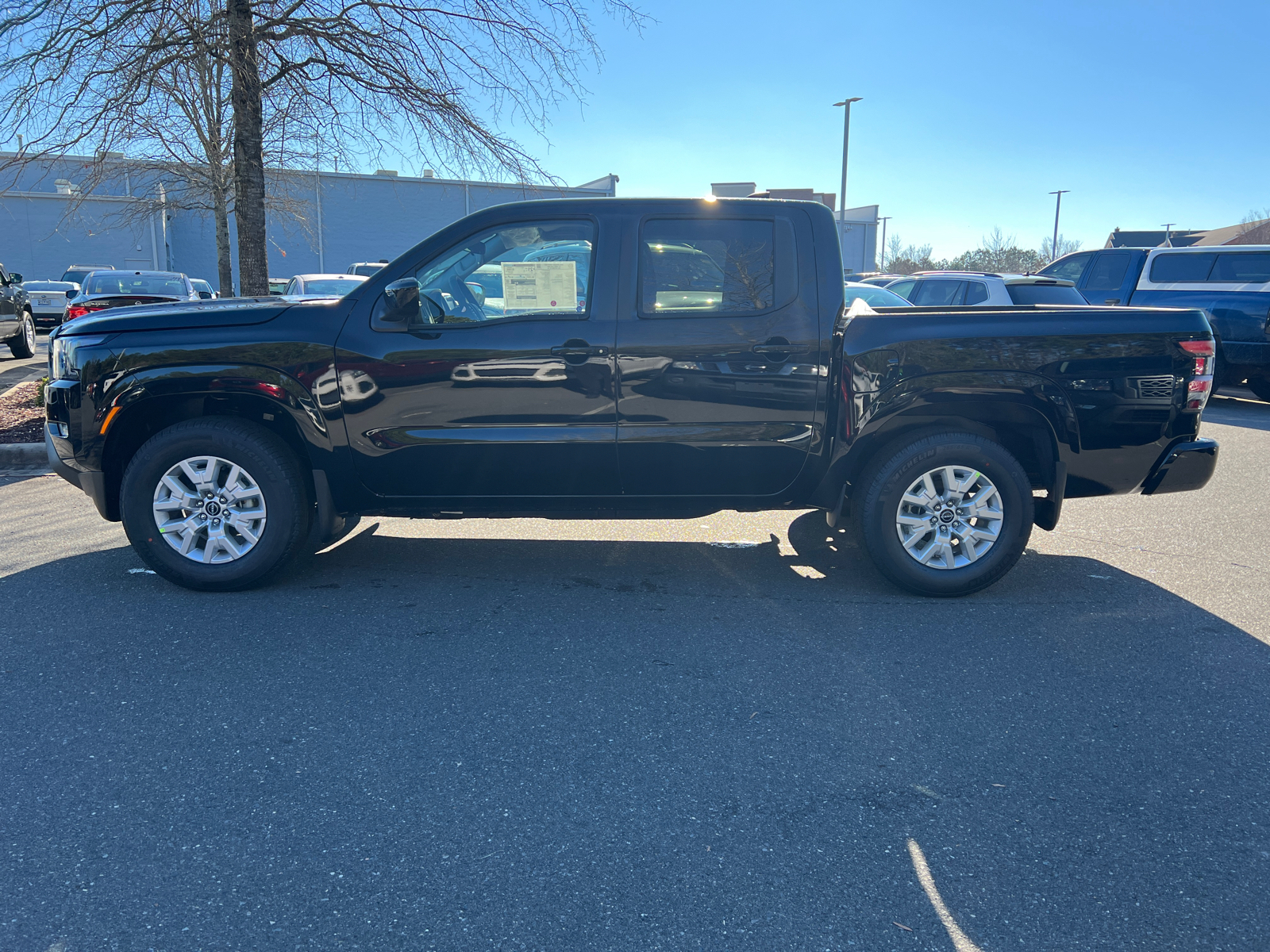 2024 Nissan Frontier SV 5