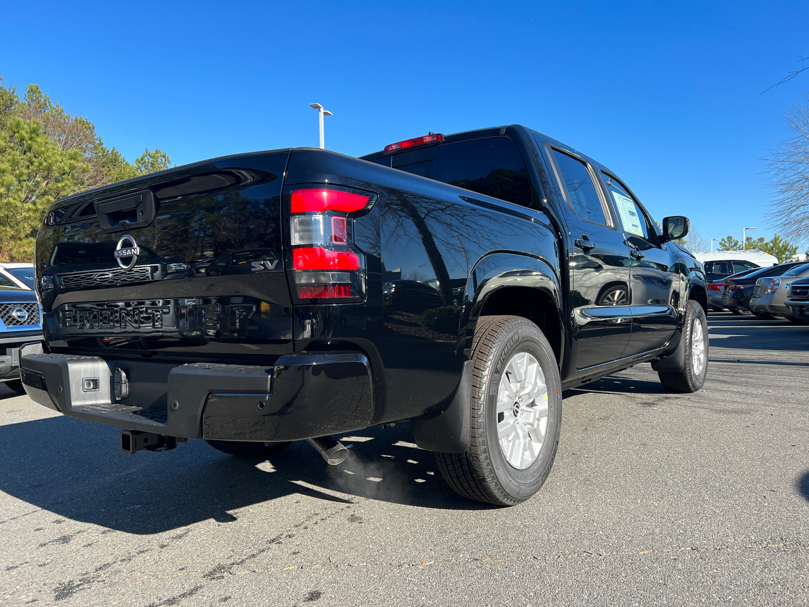 2024 Nissan Frontier SV 10