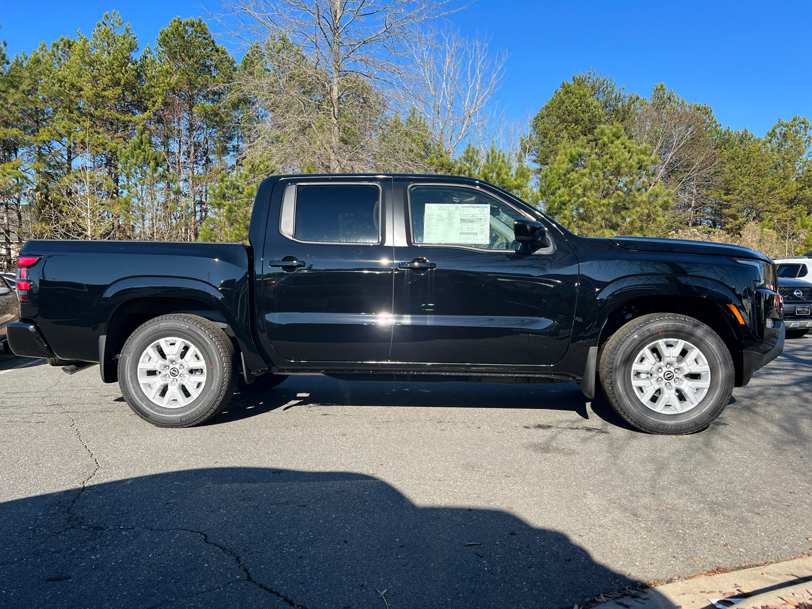 2024 Nissan Frontier SV 11