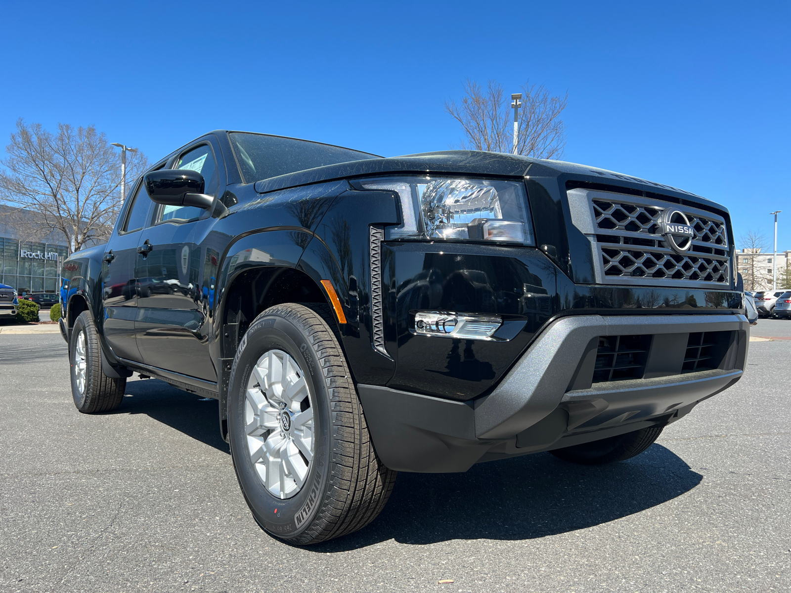 2024 Nissan Frontier SV 1