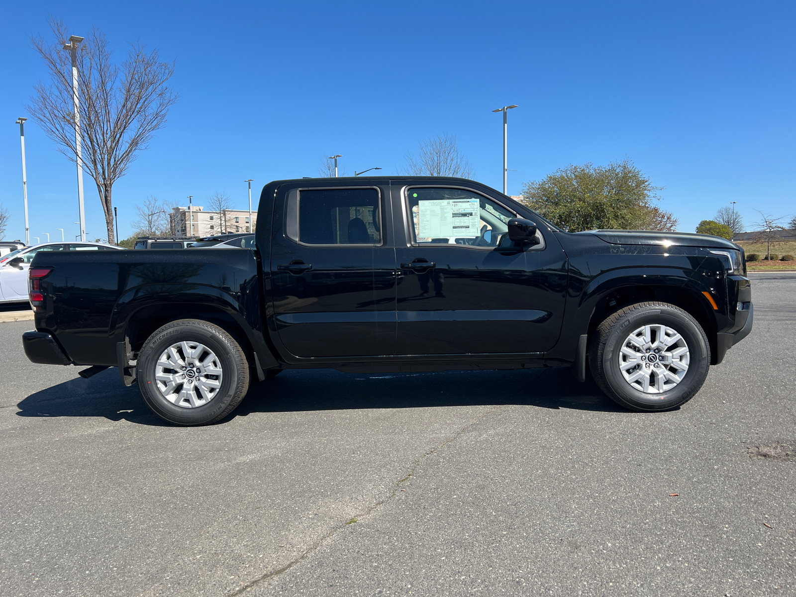 2024 Nissan Frontier SV 11