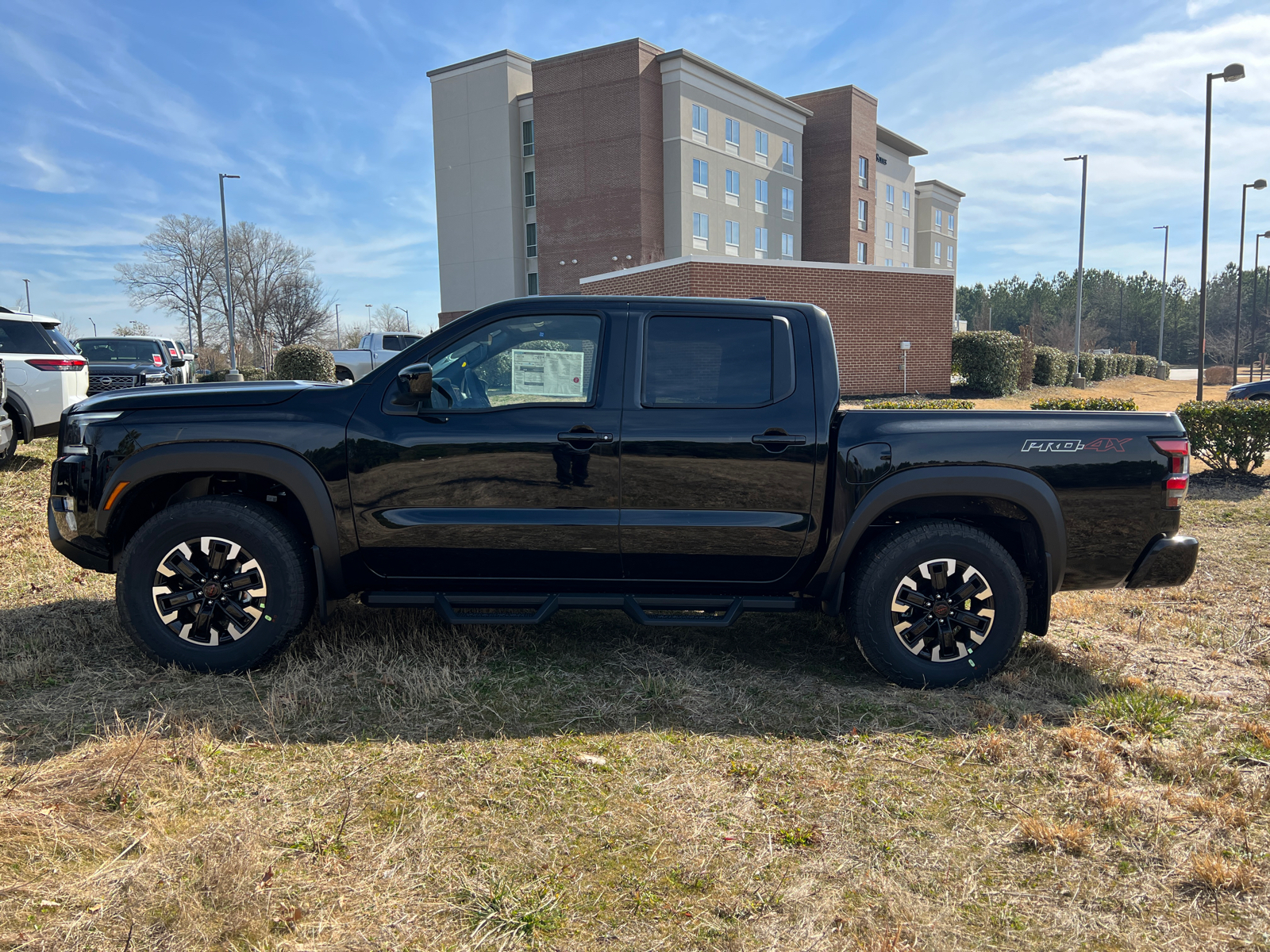 2024 Nissan Frontier PRO-4X 5