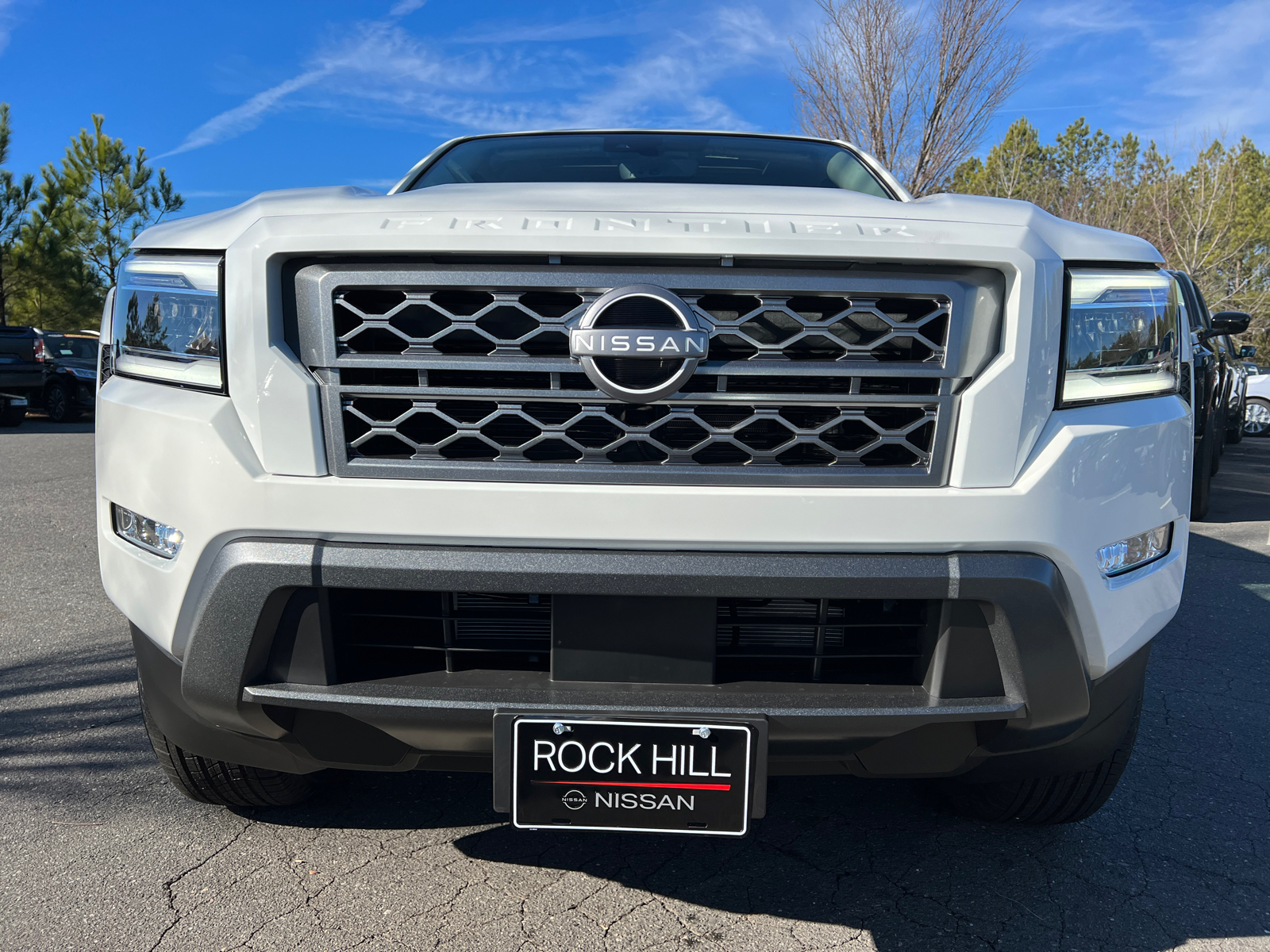 2024 Nissan Frontier SL 2