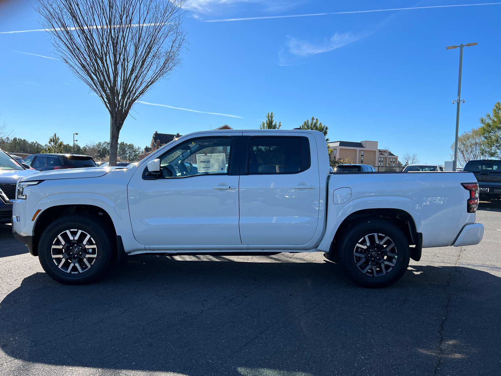 2024 Nissan Frontier SL 5