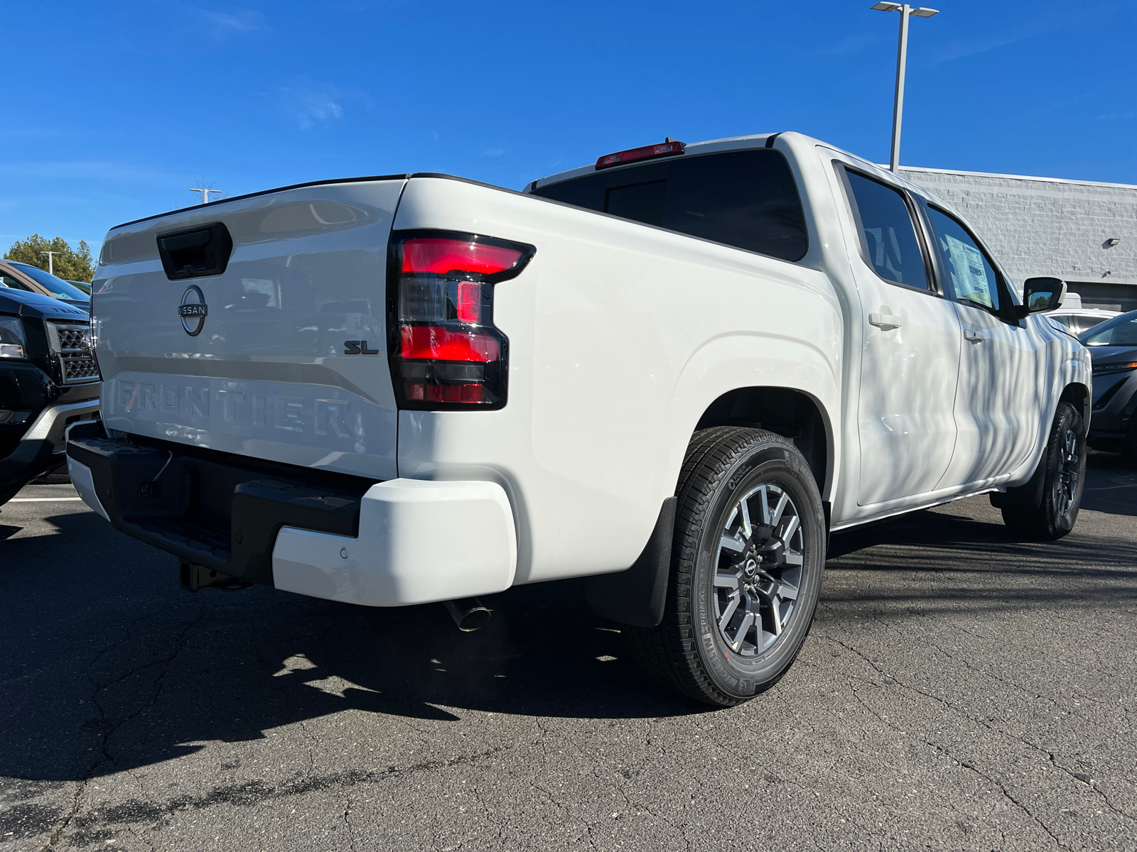 2024 Nissan Frontier SL 10