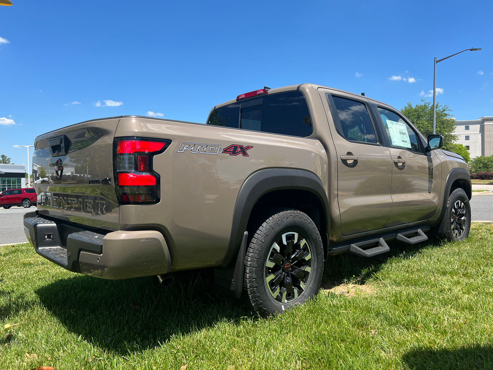 2024 Nissan Frontier PRO-4X 10