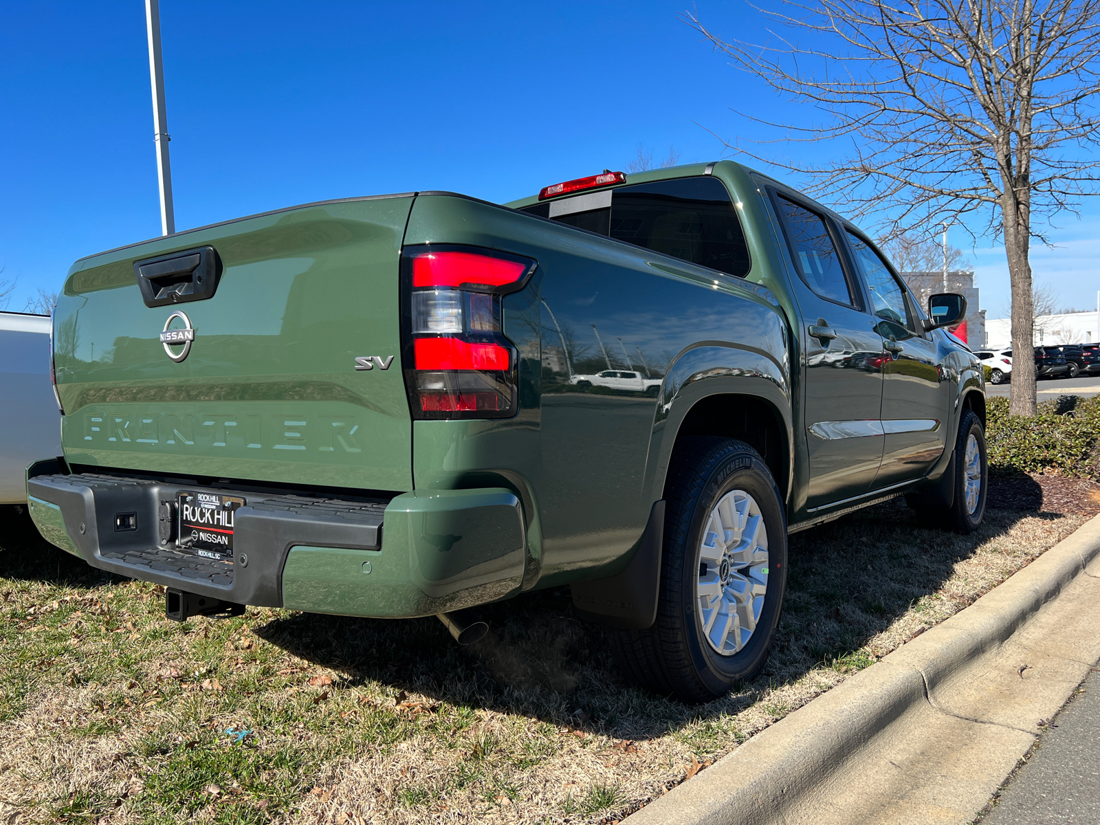 2024 Nissan Frontier SV 8