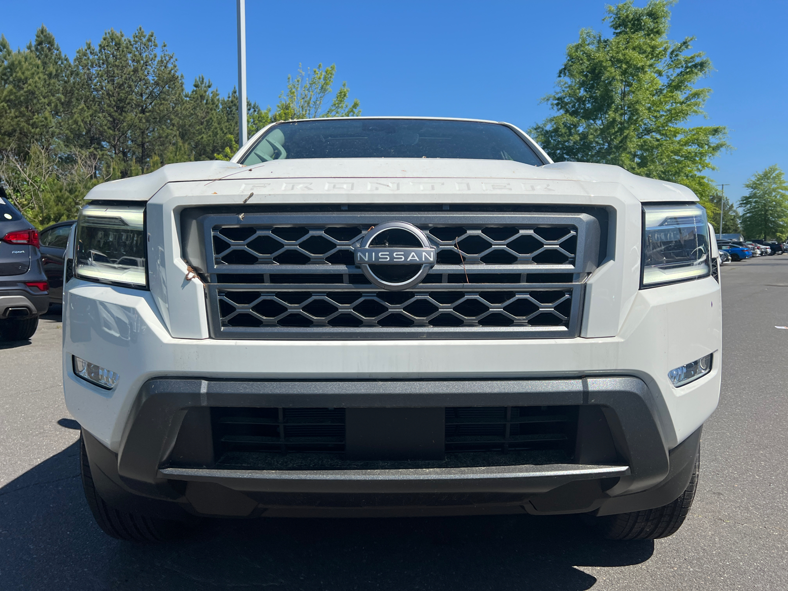 2024 Nissan Frontier SL 2