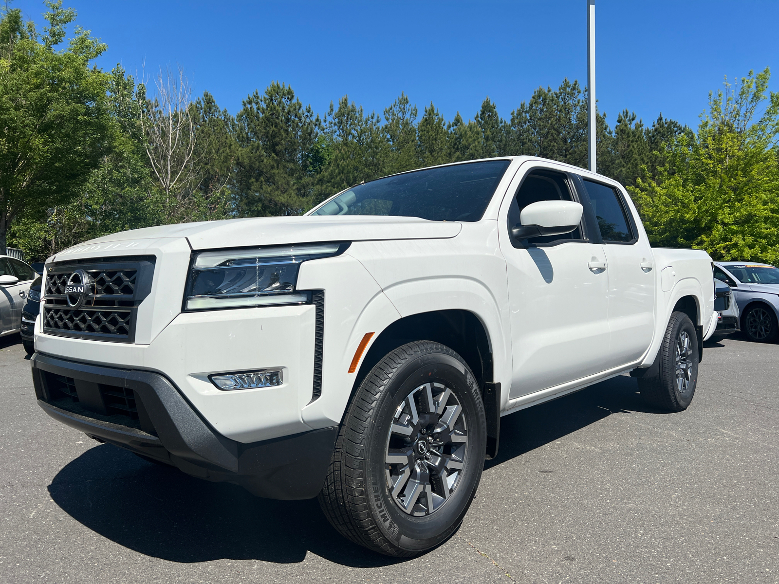 2024 Nissan Frontier SL 4