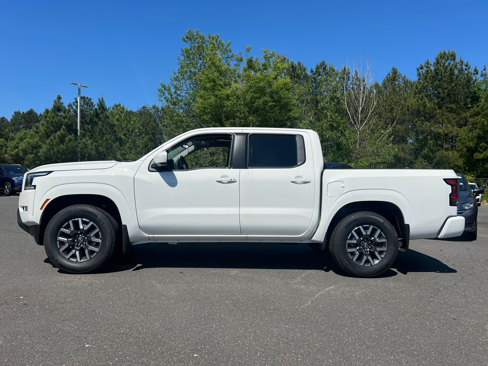 2024 Nissan Frontier SL 5