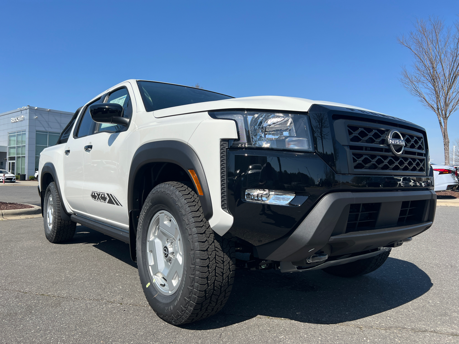 2024 Nissan Frontier SV 1