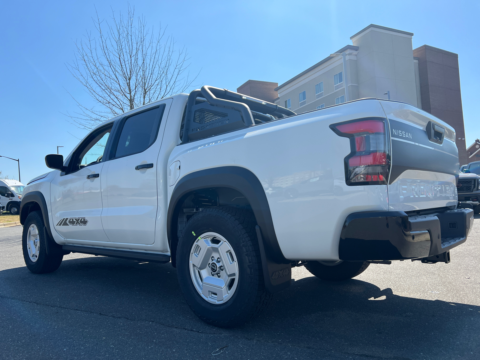 2024 Nissan Frontier SV 7