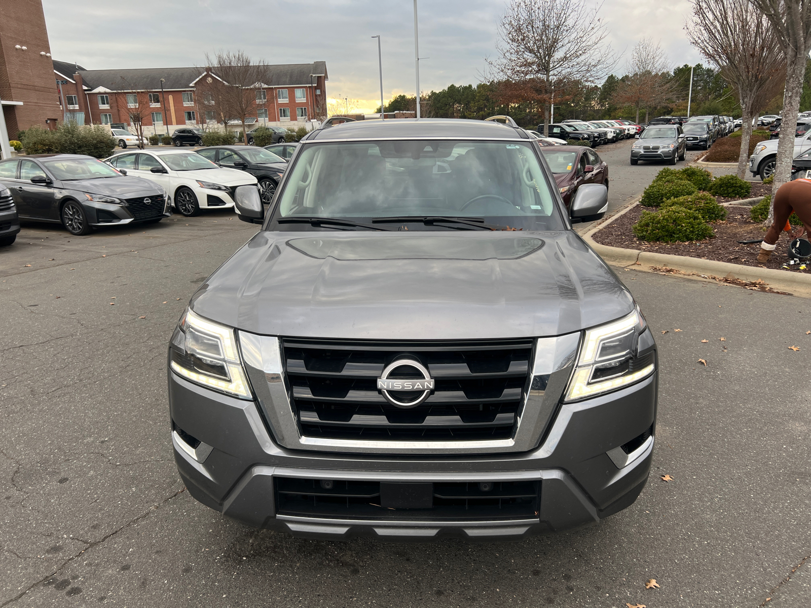 2022 Nissan Armada SV 2