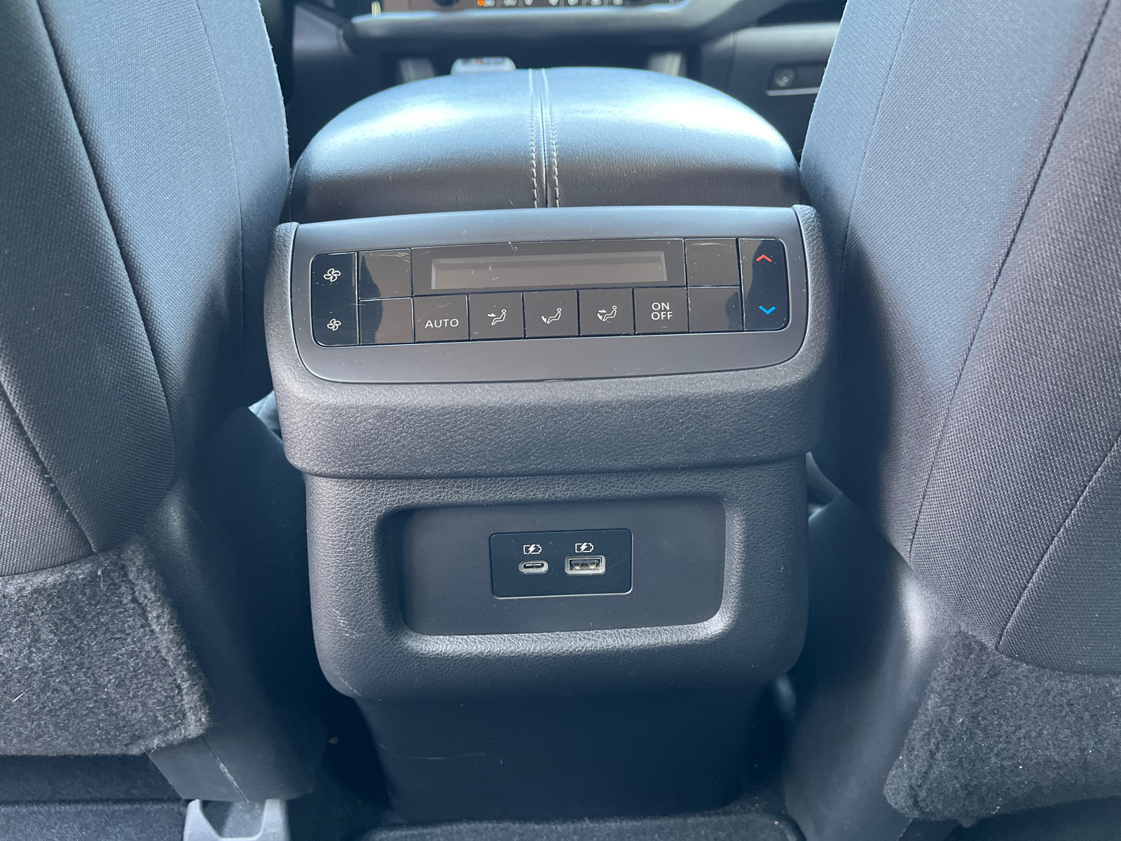 2022 Nissan Pathfinder SV 30