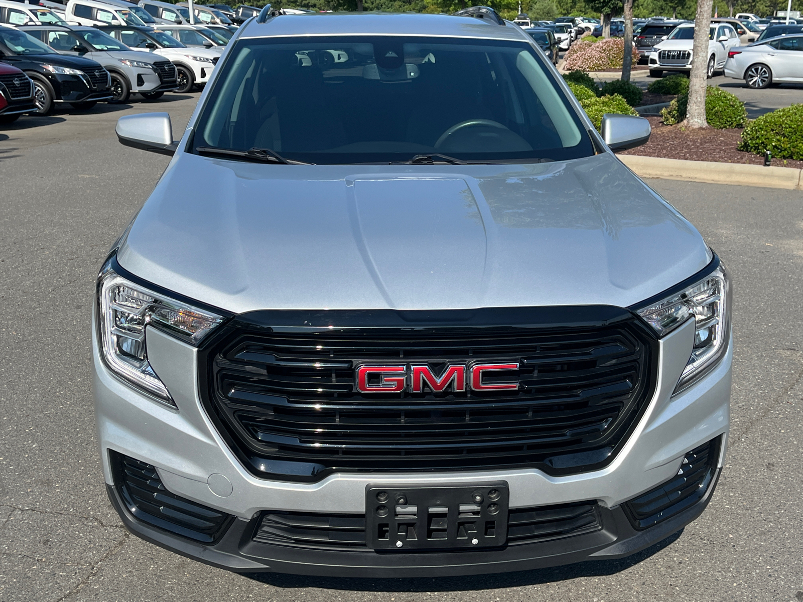 2022 GMC Terrain SLE 2