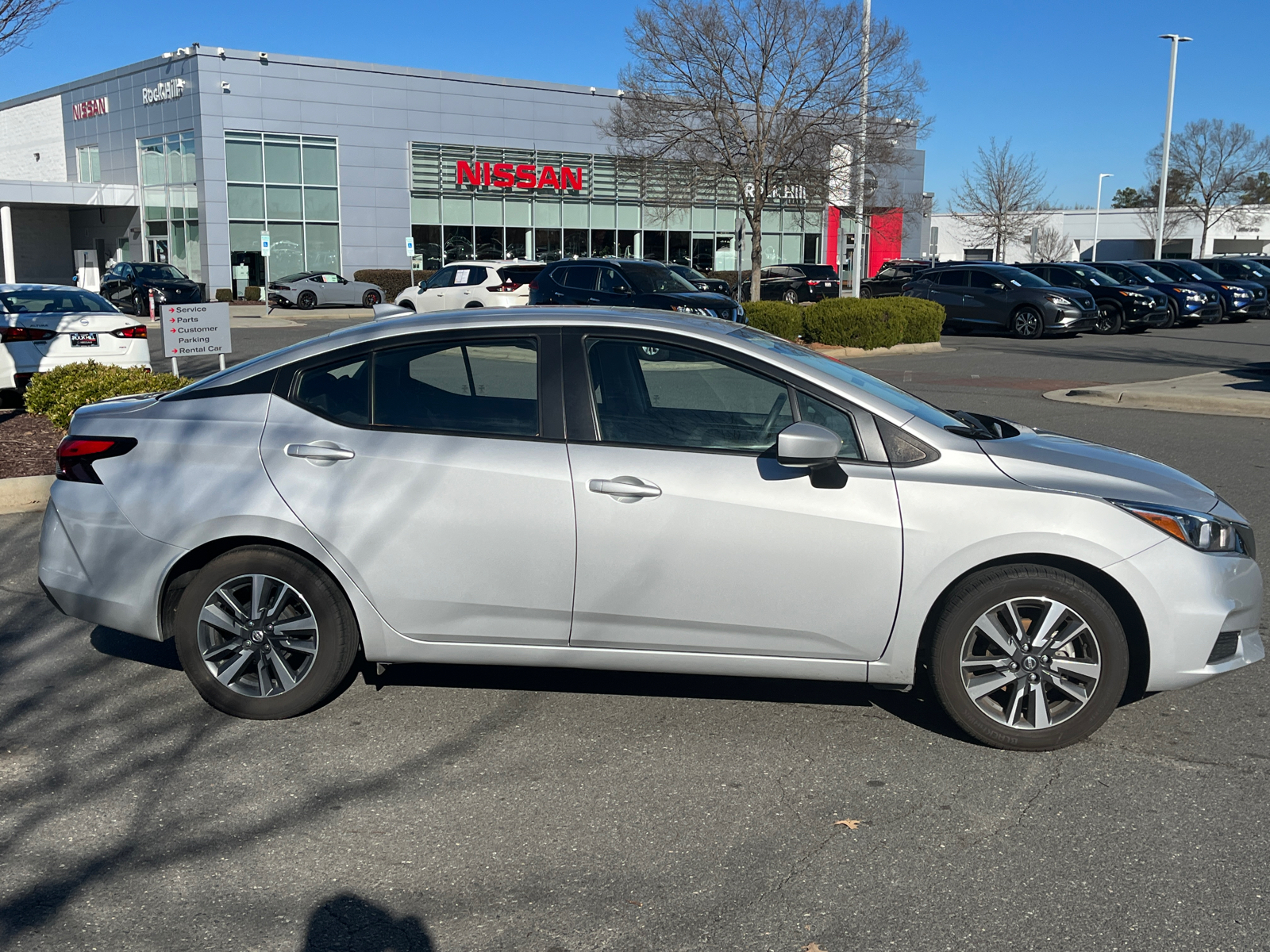 2022 Nissan Versa 1.6 SV 11