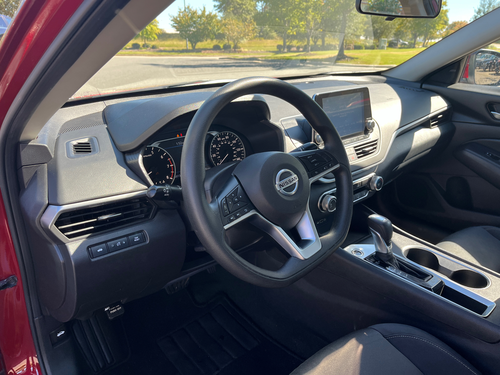 2022 Nissan Altima 2.5 SV 19