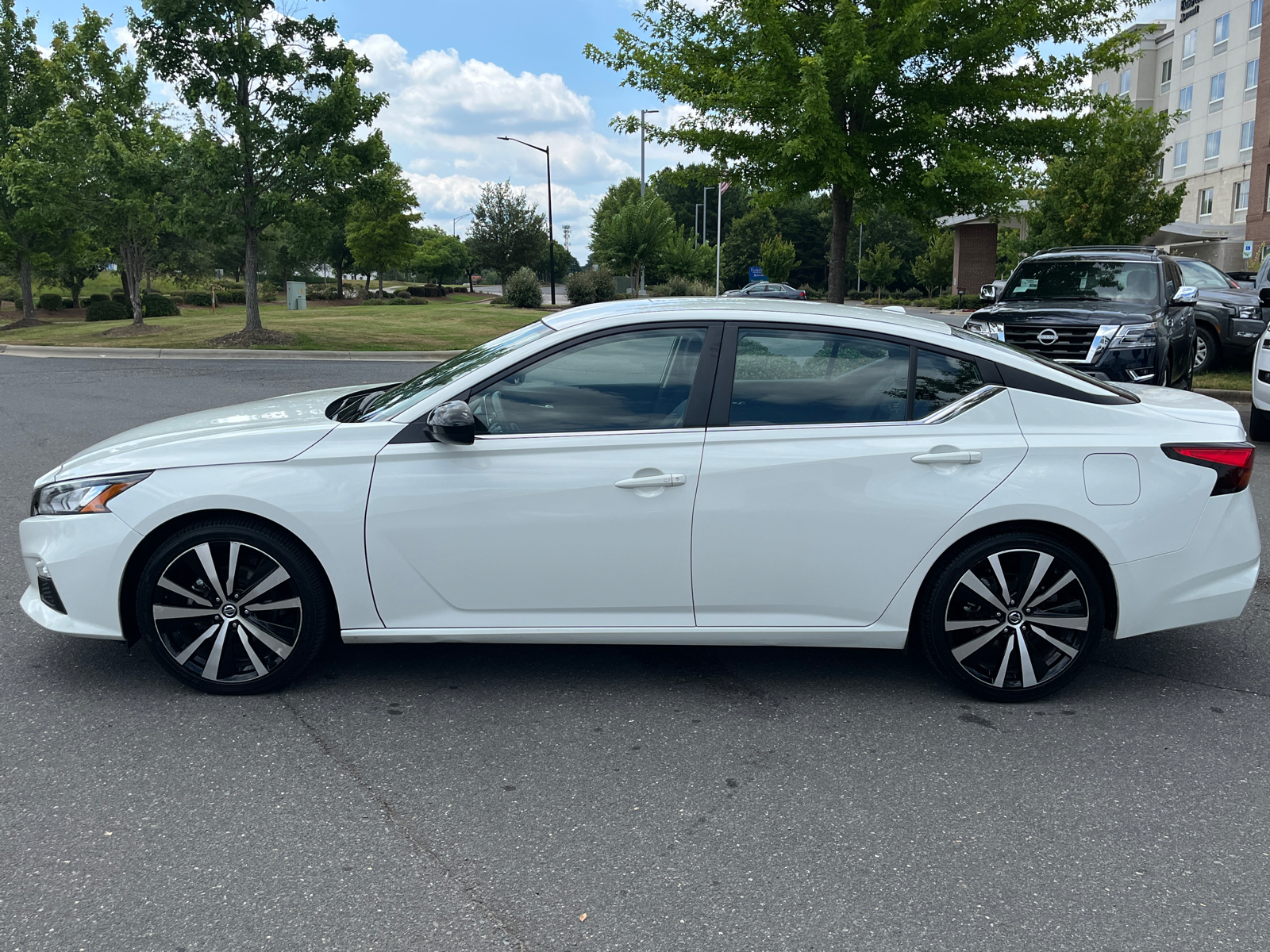 2022 Nissan Altima 2.5 SR 5