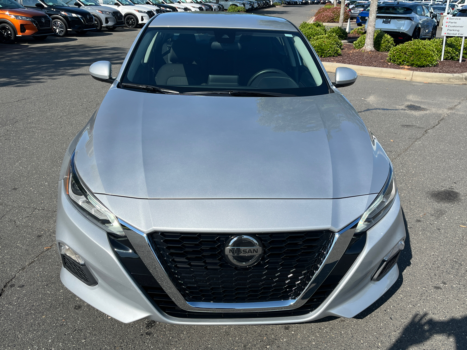 2022 Nissan Altima 2.5 SV 2