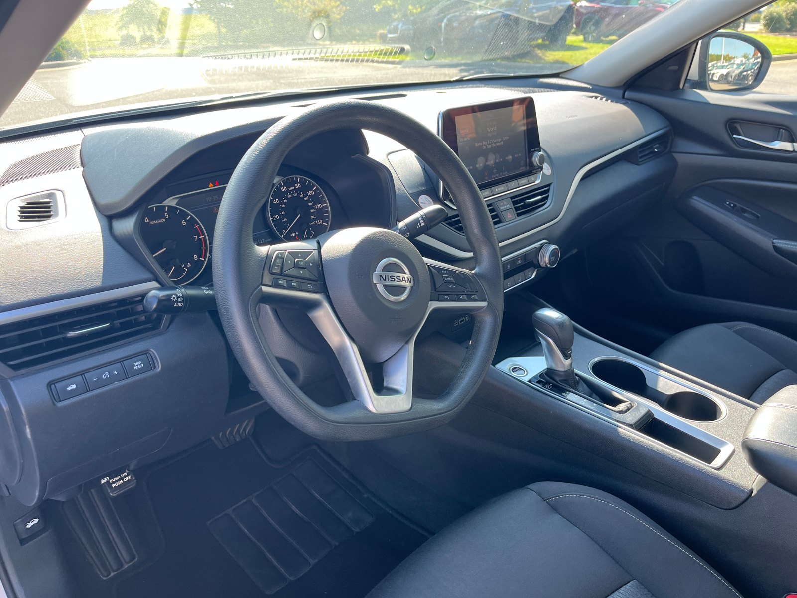 2022 Nissan Altima 2.5 SV 19