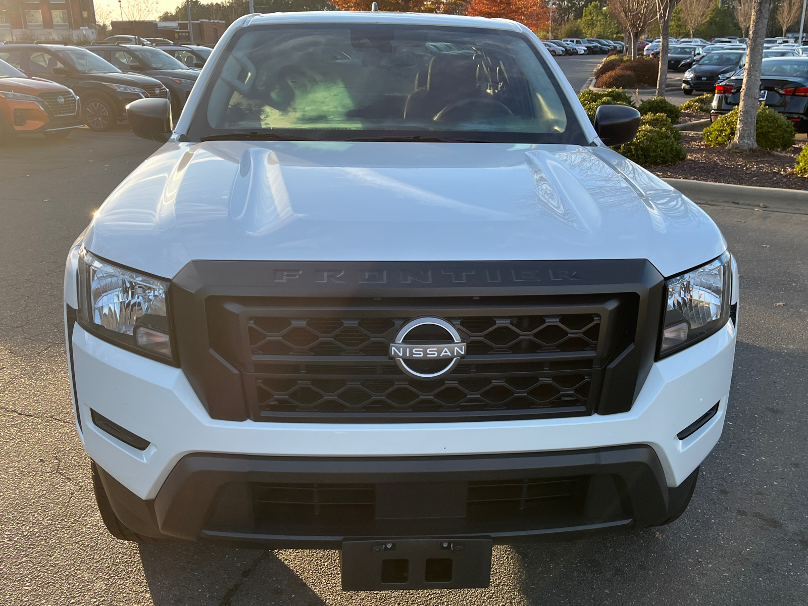 2022 Nissan Frontier S 2