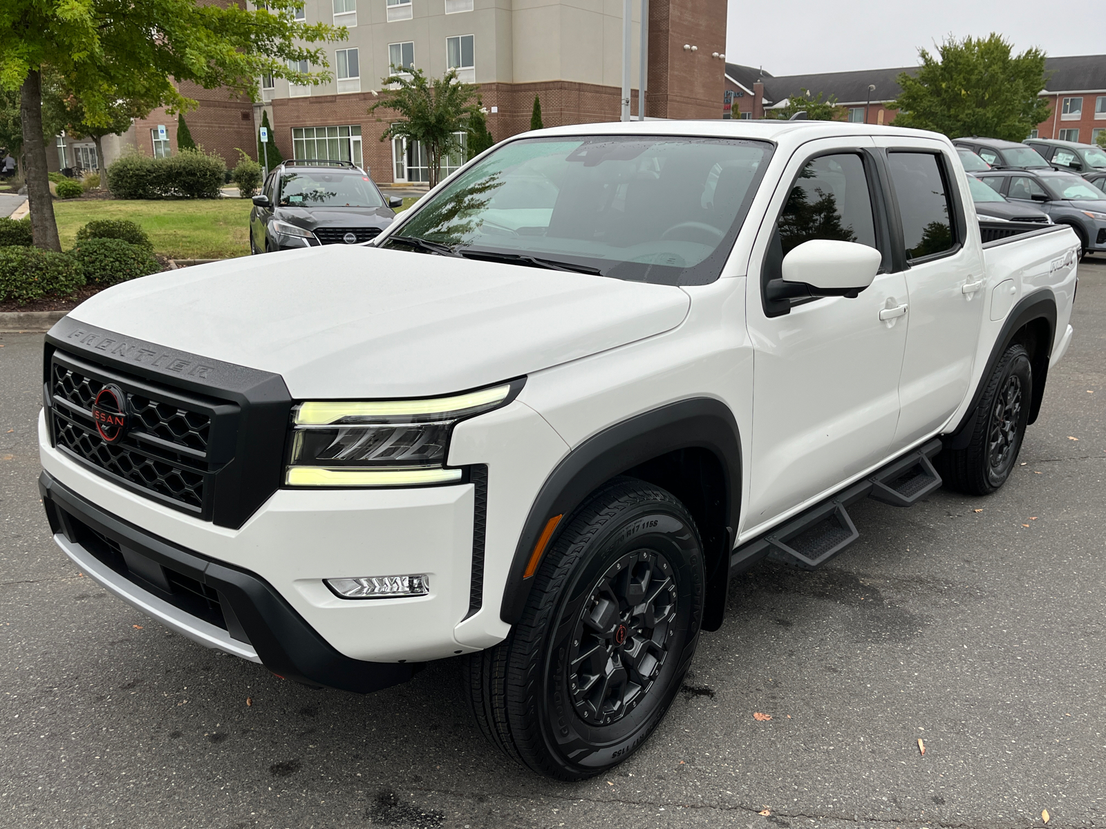 2022 Nissan Frontier PRO-4X 4