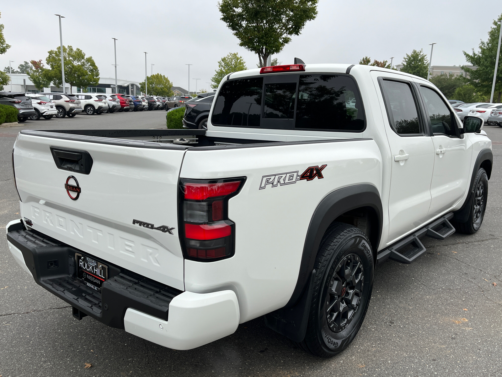 2022 Nissan Frontier PRO-4X 14