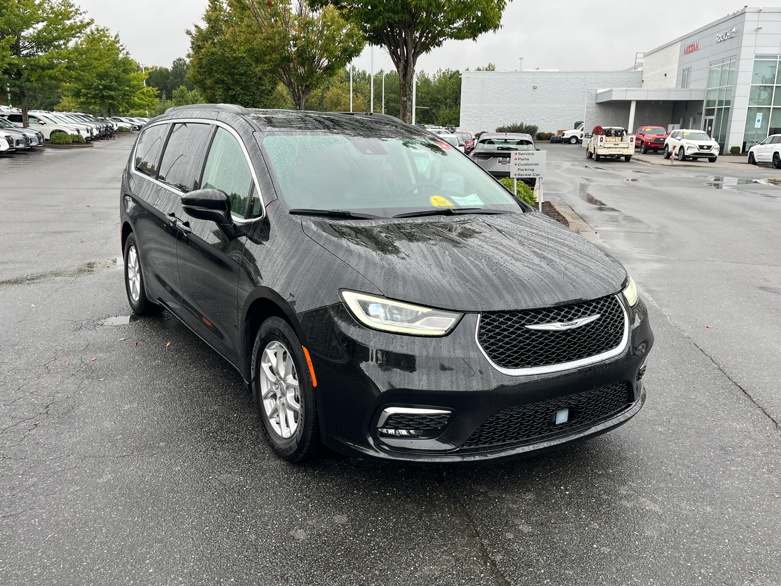 2022 Chrysler Pacifica Touring L 1