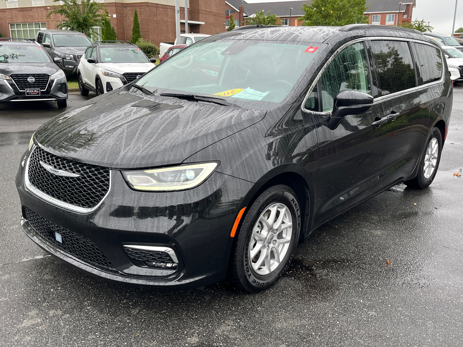 2022 Chrysler Pacifica Touring L 4