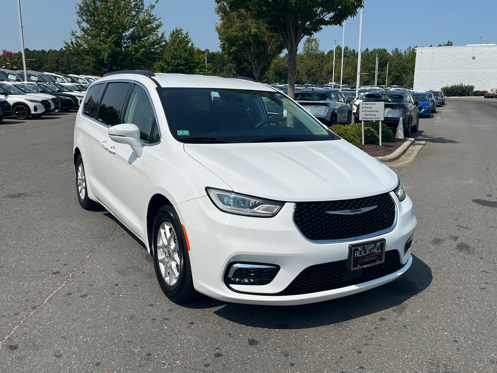 2022 Chrysler Pacifica Touring L 1